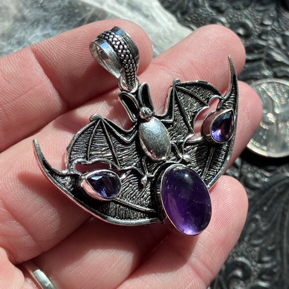 Halloween Flying Vampire Bat Amethyst Gemstone Crystal Jewelry Pendant Charm - Picture 3 of 7